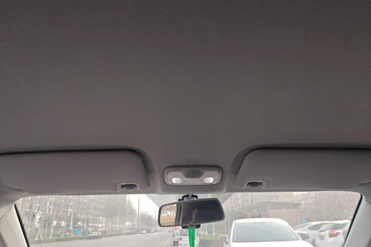 Used Chery QQ Ice Cream 2024 Edition Youth Version 205km Sundae Headliner