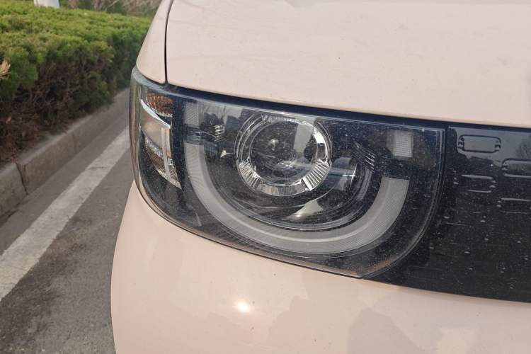 Used Chery QQ Ice Cream 2024 Edition Youth Version 205km Sundae Right Front Headlight