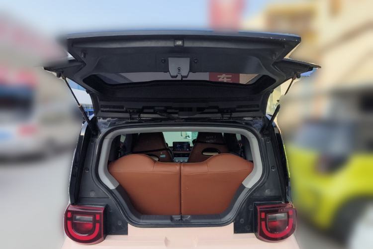 Used Chery QQ Ice Cream 2024 Youth Edition 205km Milkshake Trunk