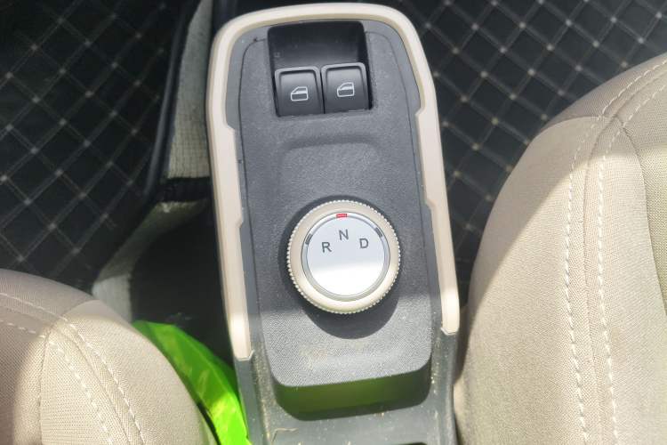 Used Chery QQ Ice Cream 2024 170km Sundae Gear Lever