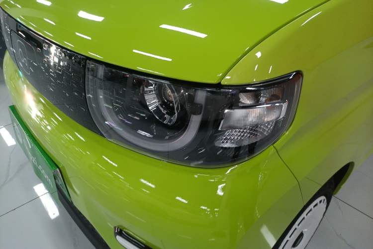 Used Chery QQ Ice Cream 2024 Youth Edition 205km Milkshake Left Front Headlight