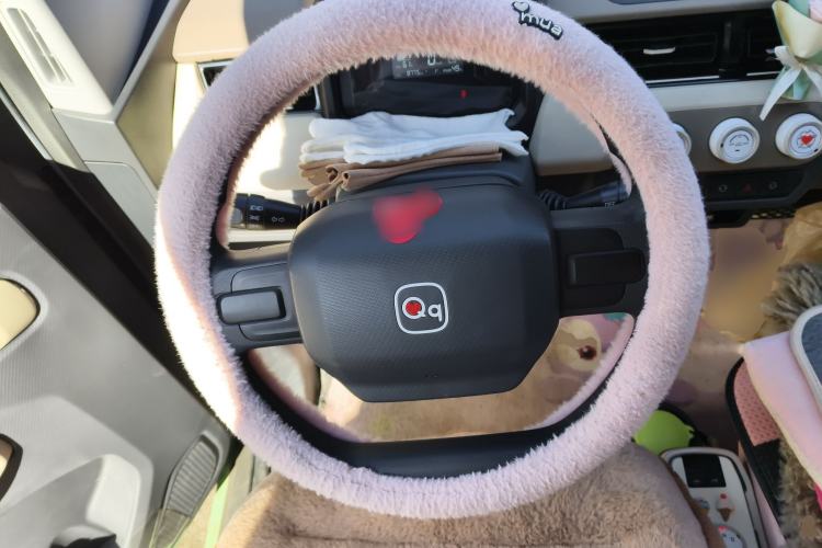 Used Chery QQ Ice Cream 2024 Edition Youth Version 120km Milkshake Steering Wheel