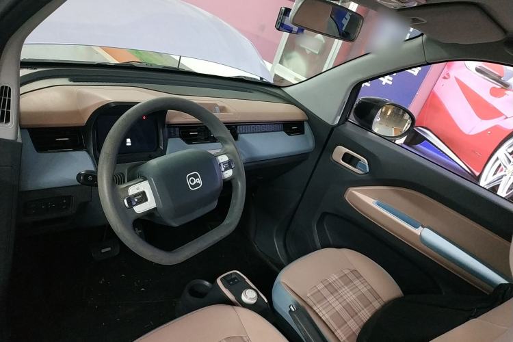Used Chery QQ Ice Cream 2024 Restyled 170 km Sundae Center Console