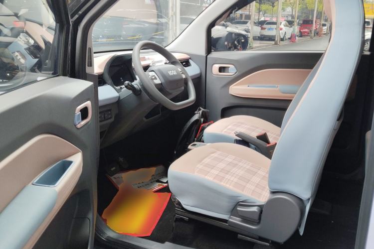Used Chery QQ Ice Cream 2024 120km Cone Driver Seat