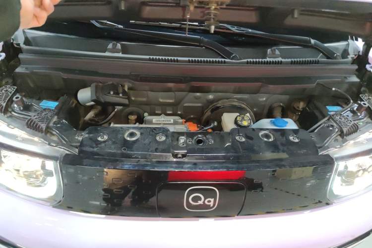Used Chery QQ Ice Cream 2024 Edition Youth Version 205km Sundae Engine Bay