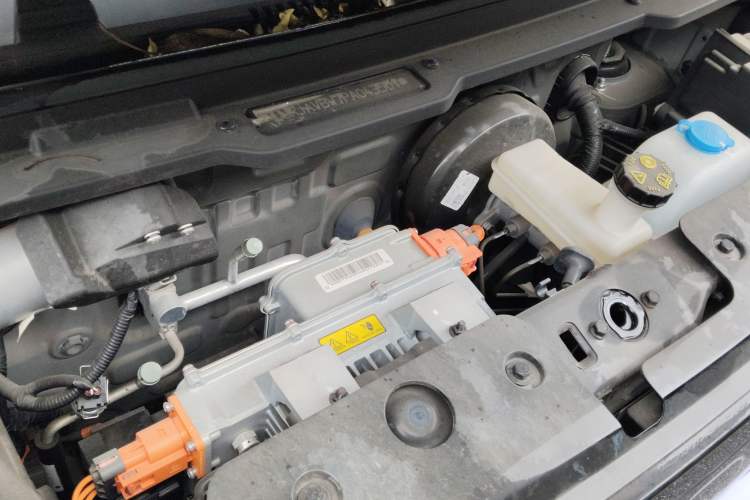 Used Chery QQ Ice Cream 2024 120km Cone Engine Bay