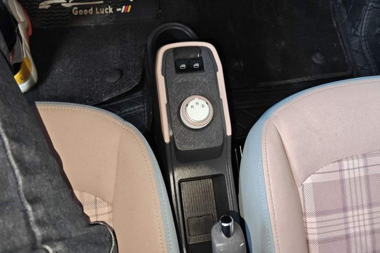Used Chery QQ Ice Cream 2024 170km Sundae Gear Lever
