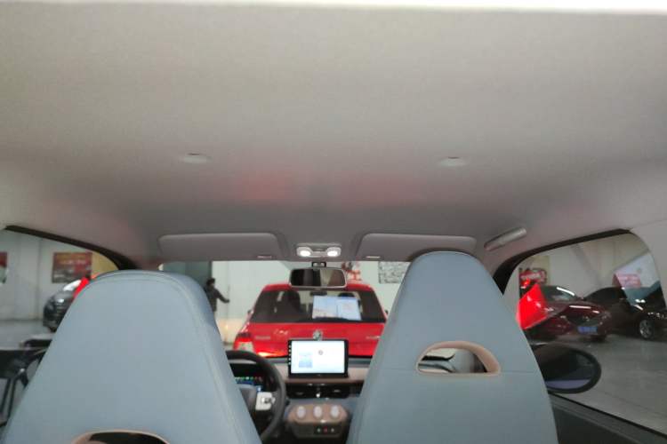 Used Chery QQ Ice Cream 2024 Edition Youth Version 205km Sundae Headliner