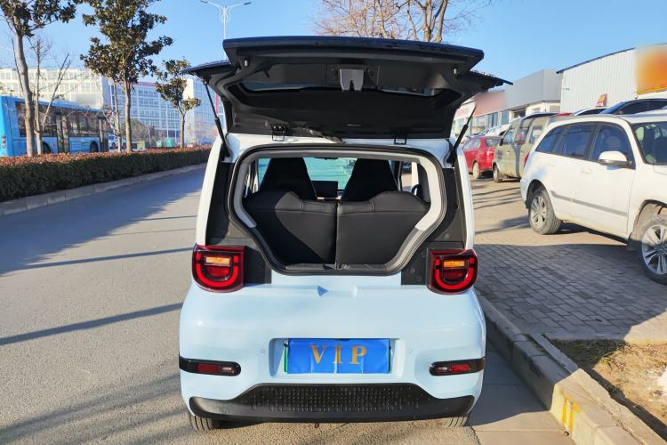 Used Chery QQ Ice Cream 2024 Youth Edition 205km Milkshake Trunk