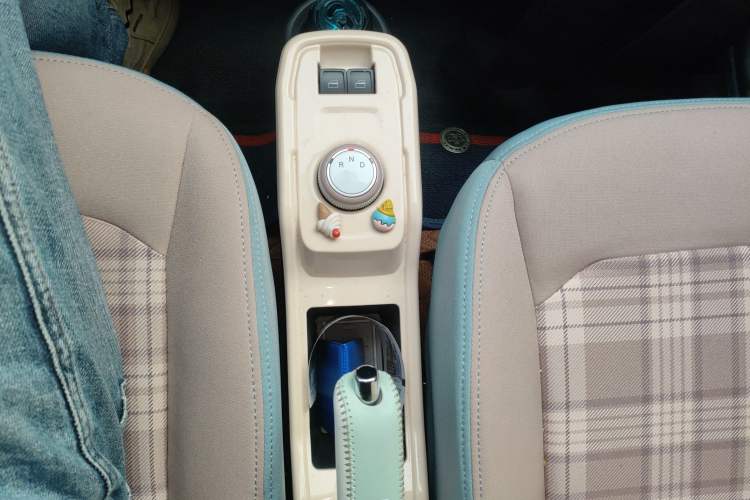 Used Chery QQ Ice Cream 2024 205km Sundae+ Gear Lever