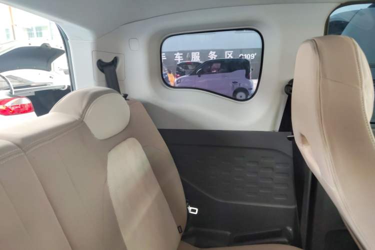 Used Chery QQ Ice Cream 2024 Facelifted 205km Sundae Left Rear Door Interior