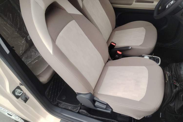 Used Chery QQ Ice Cream 2024 Edition Youth Version 205km Sundae Right Front Seat