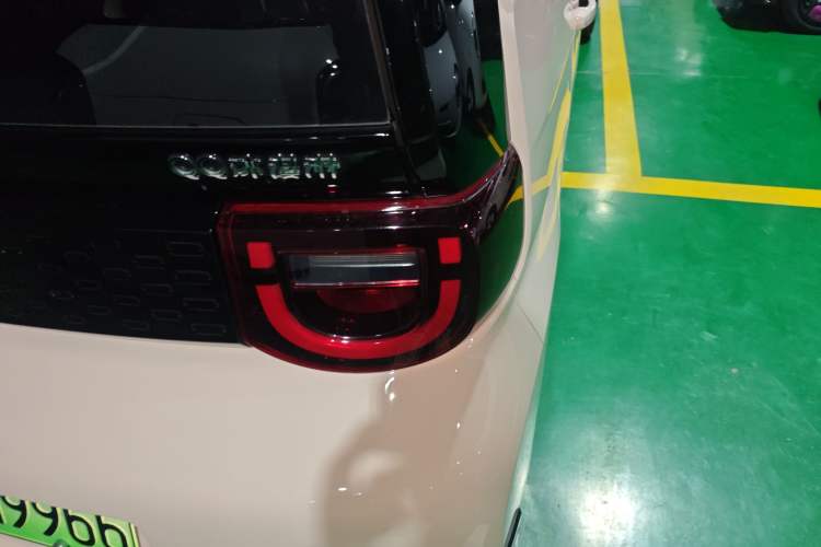 Used Chery QQ Ice Cream 2024 Edition Youth Version 205km Sundae Right Rear Taillight