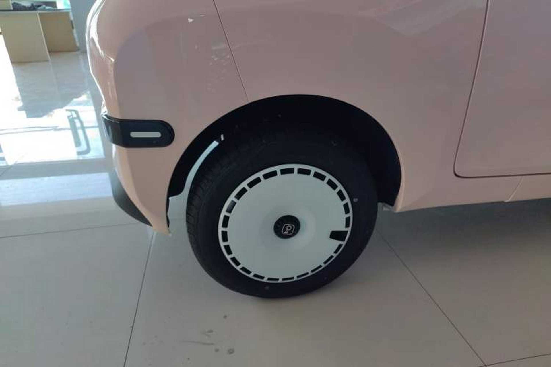 Used Chery QQ Ice Cream 2024 Edition Youth Version 205km Sundae Right Rear Wheel Hub