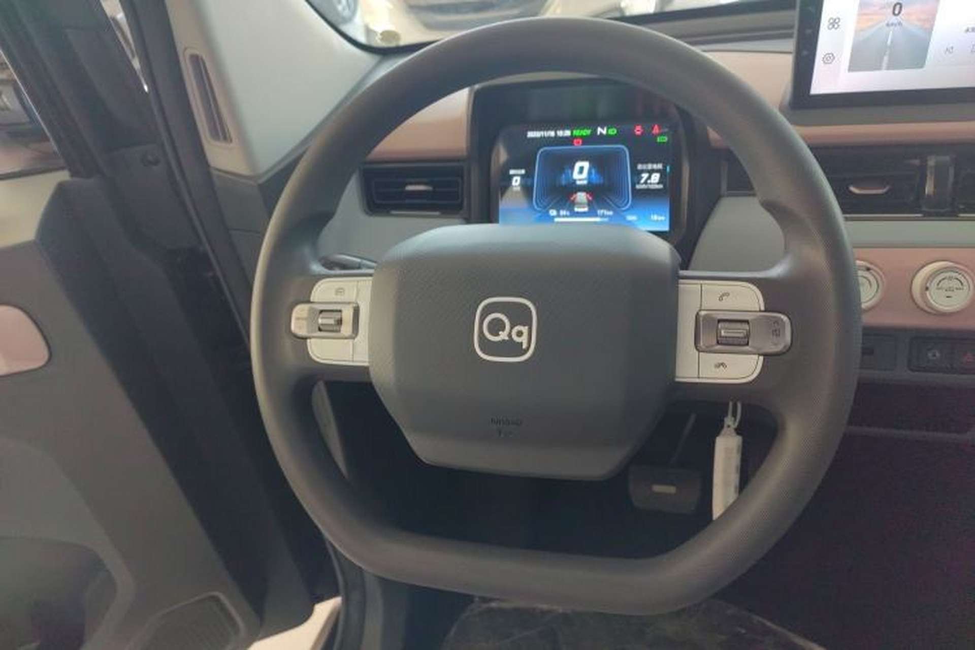 Used Chery QQ Ice Cream 2024 Edition Youth Version 205km Sundae Steering Wheel