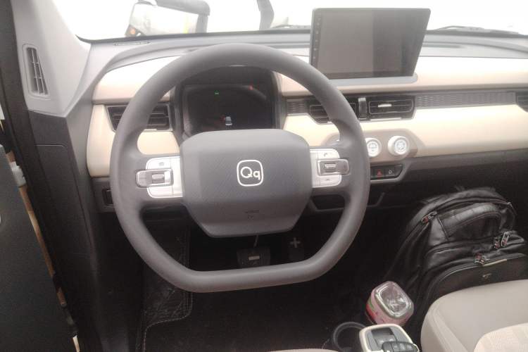 Used Chery QQ Ice Cream 2024 Edition Youth Version 205km Sundae Steering Wheel