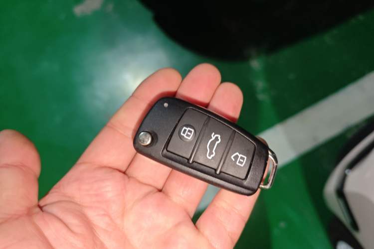 Used Chery QQ Ice Cream 2024 Edition Youth Version 205km Sundae Vehicle Key