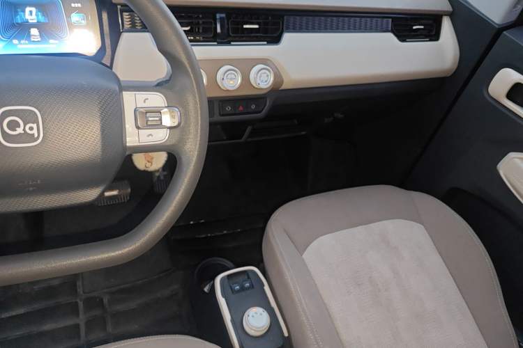 Used Chery QQ Ice Cream 2024 170km Sundae Audio And AC Panel