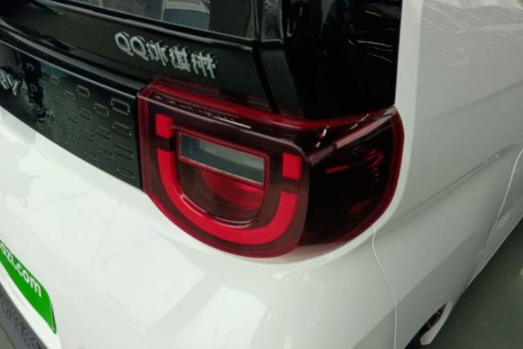 Used Chery QQ Ice Cream 2024 120km Milkshake Exterior 5