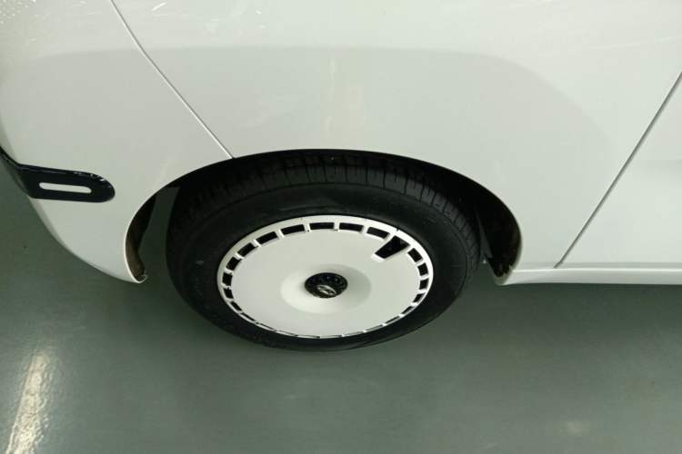 Used Chery QQ Ice Cream 2024 120km Milkshake Exterior 6