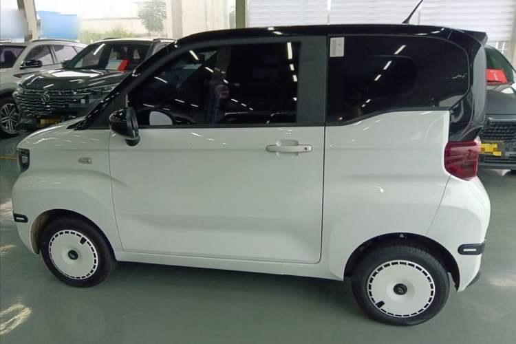 Used Chery QQ Ice Cream 2024 120km Milkshake Exterior 7
