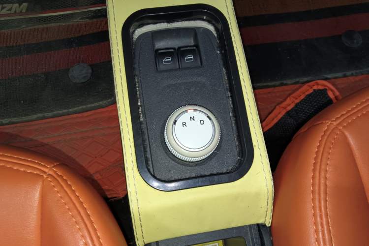 Used Chery QQ Ice Cream 2024 Facelifted 205km Sundae Gear Lever