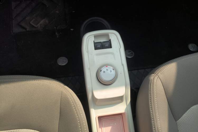 Used Chery QQ Ice Cream 2024 120km Milkshake Gear Lever