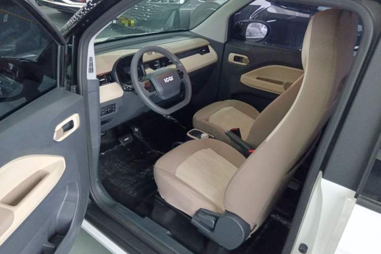 Used Chery QQ Ice Cream 2024 120km Milkshake Interior 2