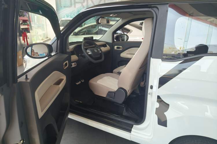 Used Chery QQ Ice Cream 2024 Facelifted 205km Sundae Interior 4