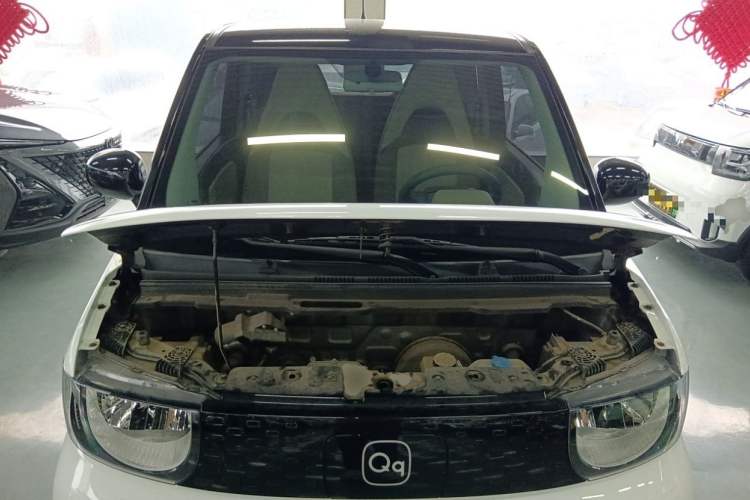 Used Chery QQ Ice Cream 2024 120km Milkshake Interior 4