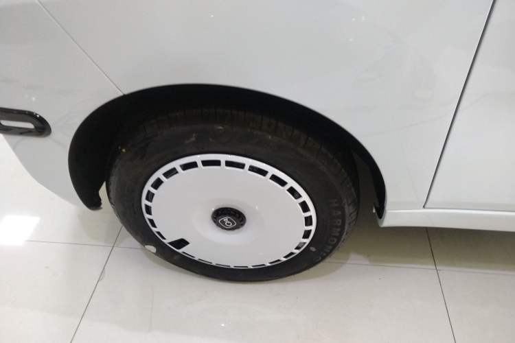 Used Chery QQ Ice Cream 2024 Edition Youth Version 205km Sundae Left Front Wheel Hub