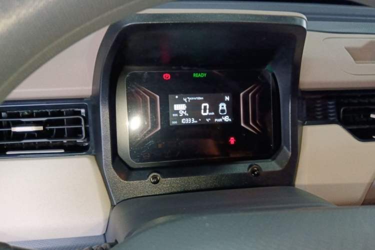 Used Chery QQ Ice Cream 2024 120km Milkshake Odometer Close Up