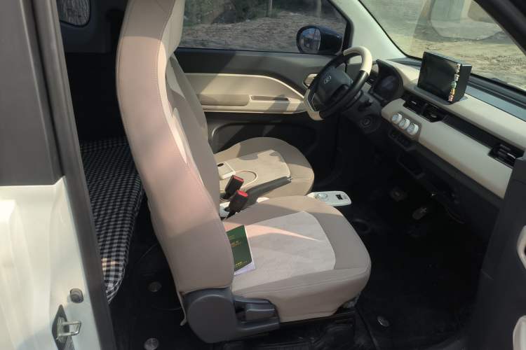 Used Chery QQ Ice Cream 2024 120km Milkshake Right Front Seat