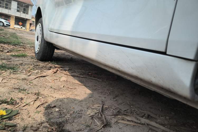 Used Chery QQ Ice Cream 2024 120km Milkshake Right Side Sill