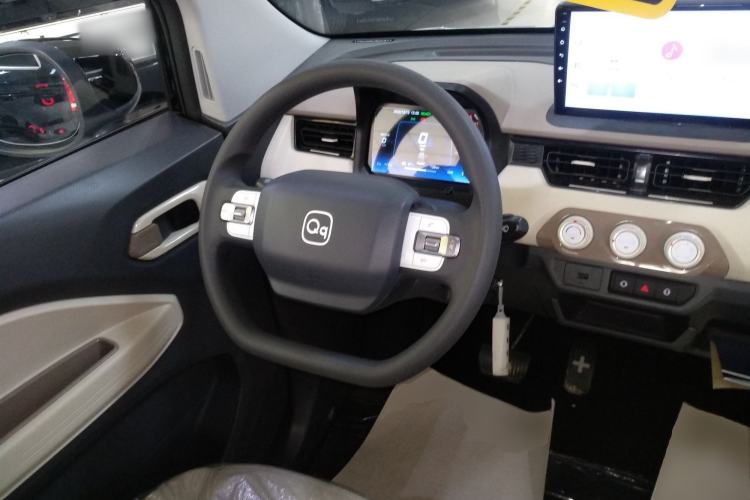 Used Chery QQ Ice Cream 2024 Edition Youth Version 205km Sundae Steering Wheel