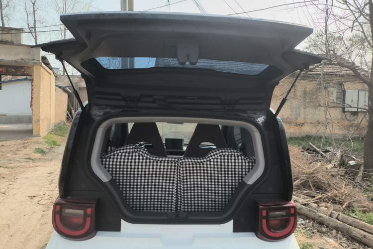 Used Chery QQ Ice Cream 2024 120km Milkshake Trunk
