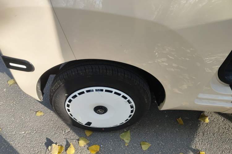 Used Chery QQ Ice Cream 2024 205km Sundae Exterior 8
