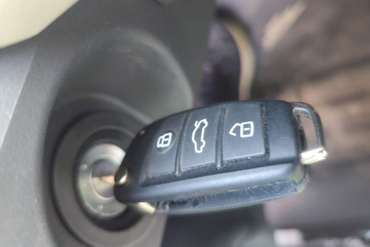Used Chery QQ Ice Cream 2024 205km Sundae Interior 1