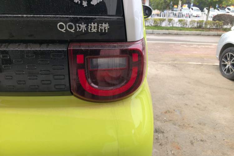 Used Chery QQ Ice Cream 2024 Edition Youth Version 205km Sundae Right Rear Taillight