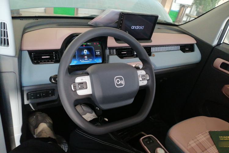 Used Chery QQ Ice Cream 2025 205km Qi Energy Version Center Console