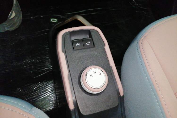 Used Chery QQ Ice Cream 2025 205km Qi Energy Version Gear Lever
