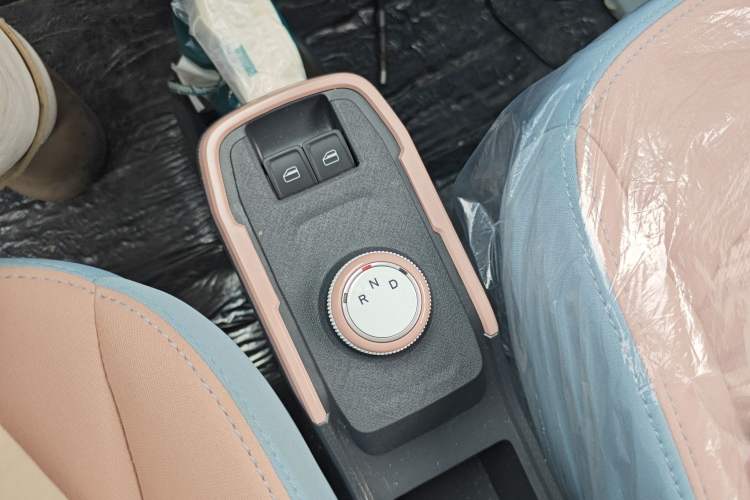 Used Chery QQ Ice Cream 2025 155km Sundae Edition Gear Lever
