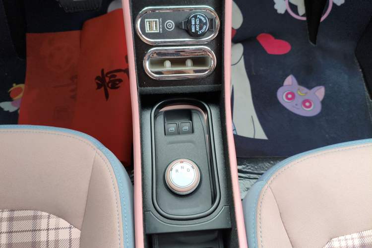 Used Chery QQ Ice Cream 2025 155km Sundae Edition Gear Lever
