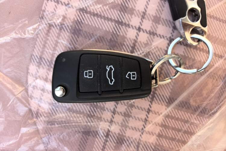 Used Chery QQ Ice Cream 2025 205km Qi Energy Version Vehicle Key