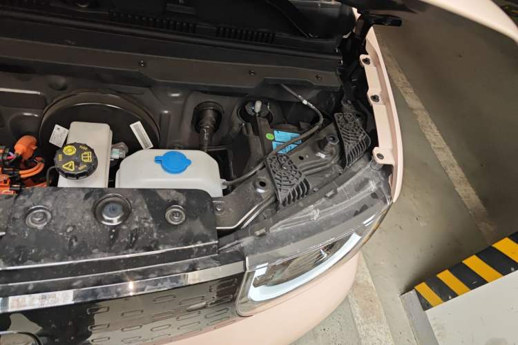 Used Chery QQ Ice Cream 2025 155km Sundae Edition Engine Bay Left