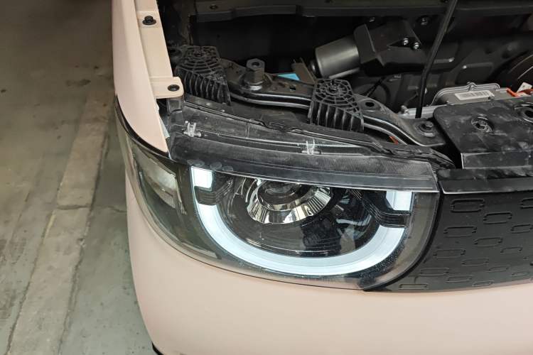 Used Chery QQ Ice Cream 2025 155km Sundae Edition Right Front Headlight