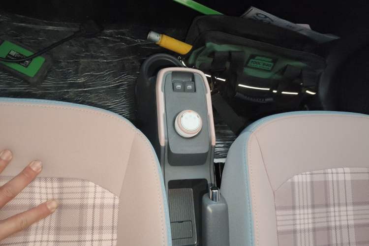 Used Chery QQ Ice Cream 2025 205km Qi Energy Version Gear Lever