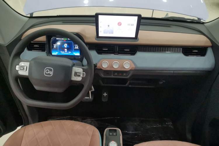 Used Chery QQ Ice Cream 2025 205km Qi Energy Version Interior 2