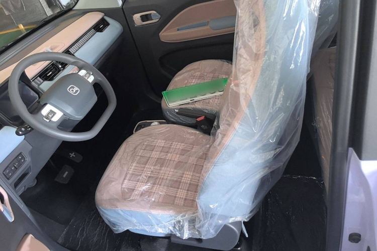 Used Chery QQ Ice Cream 2025 155km Sundae Edition Interior 3
