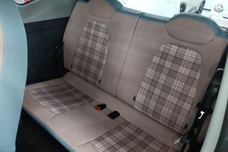 Used Chery QQ Ice Cream 2025 155km Sundae Edition Interior 4